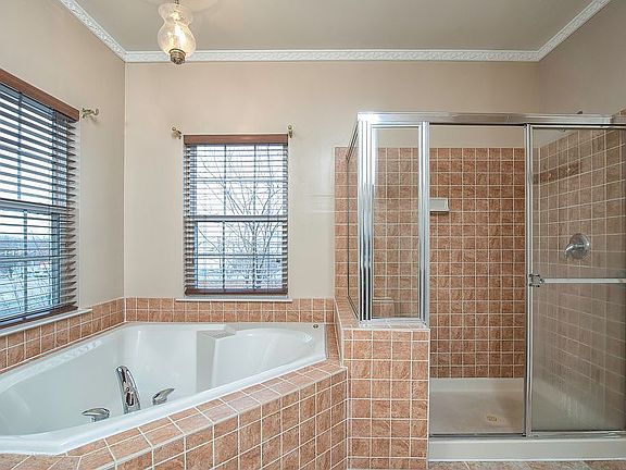 4th image of 4249 Sonia Ct