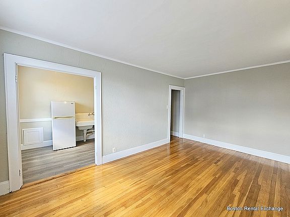 4th image of 18 Day St APT 409