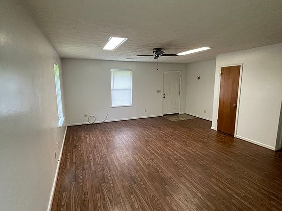 4th image of 2689 Lee Road 249