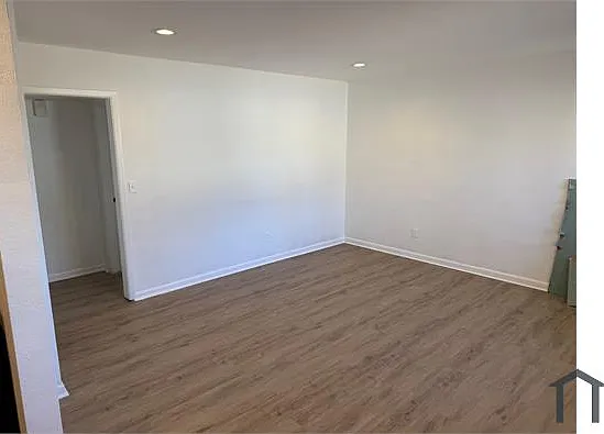 741 Carter St NW #7 — Photo 1