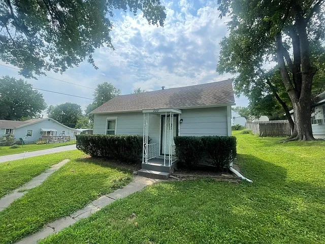 200 N Home Ave — Photo 2