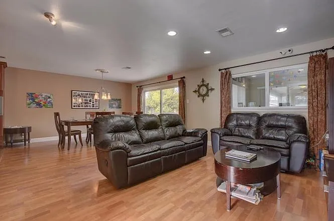 1103 W Latimer Ave #1 — Photo 4
