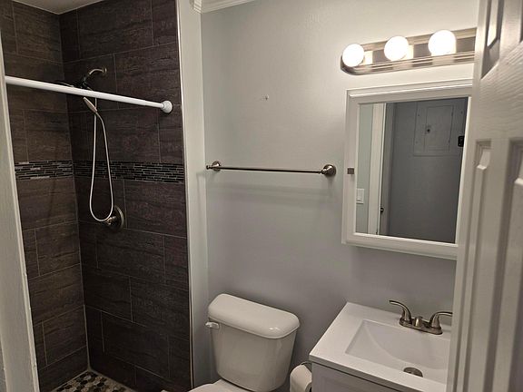 5th image of 4404 NW 5th Avenue