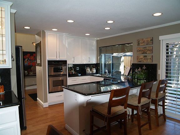 5th image of 180 Crestridge Ln