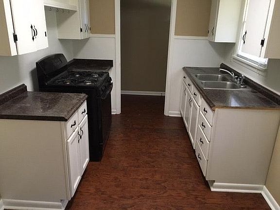 2nd image of 1020 Peyton Ave