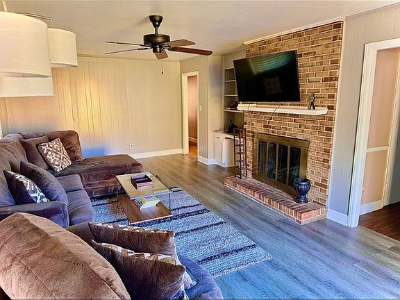 2nd image of 6526 Cherrycrest Ln