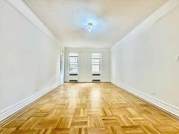 4th image of 40 Shore Blvd APT 2J