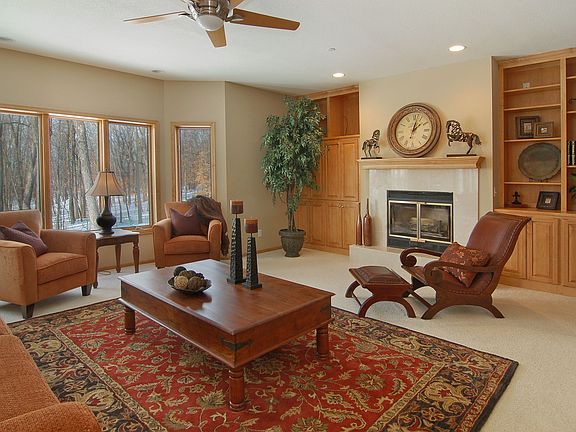 5th image of 1400 Maplewood Dr