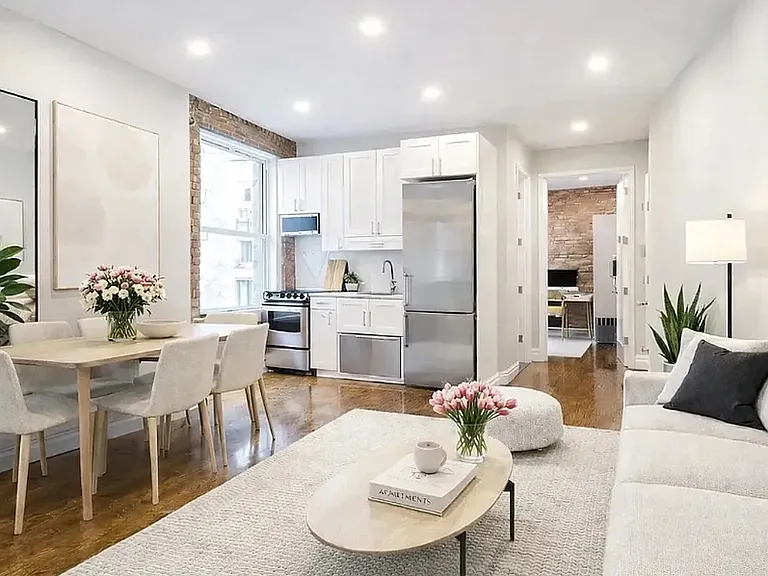 145 W 10th St #4F — Photo 1