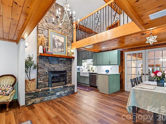 3rd image of 3068 S 226th Hwy