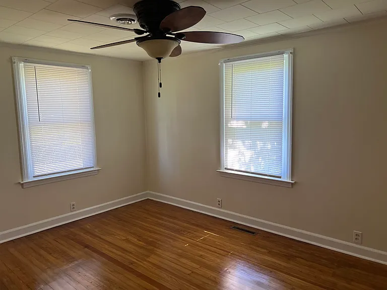207 Russell St — Photo 9