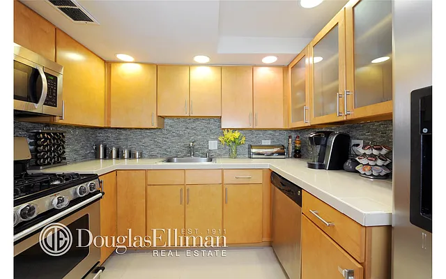 Sold by Douglas Elliman | media 7