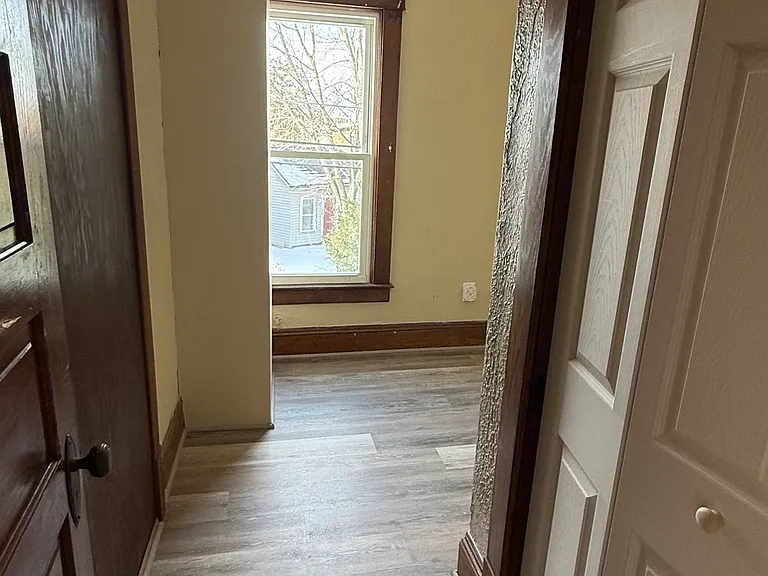 319 Clay St — Photo 11