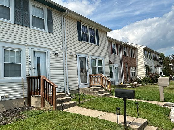 3rd image of 5210 King Arthur Cir