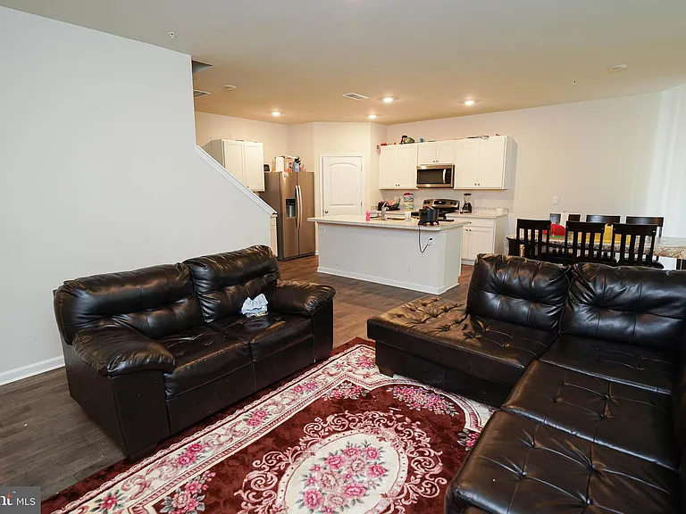 1712 Severn St — Photo 23