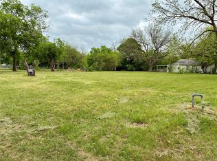 1304 Trout Rd, Hutchins, TX 75141