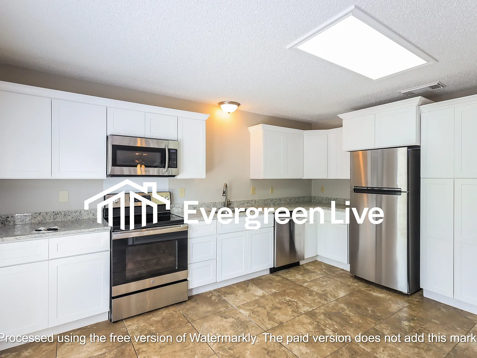 3 bed, 2.5 bath, 1698 sqft, $1,495 — Photo 4