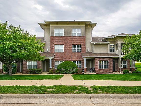 4th image of 11217 Oakwood Dr Unit 60