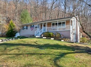 1 Knute Dr, Andover, NJ 07821