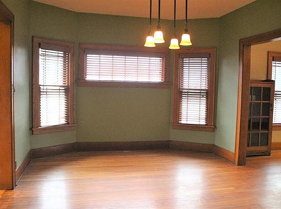5th image of 29 E Pine Ave