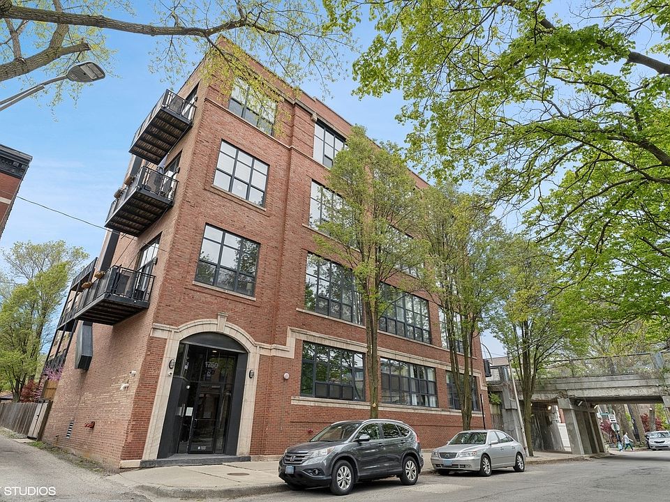 1st image of 1750 N Wolcott Ave APT 206
