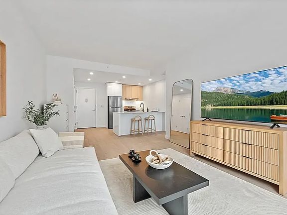 3rd image of 827 Sterling Pl #7D