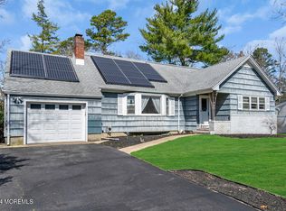 38 Mount Vernon Dr, Toms River, NJ