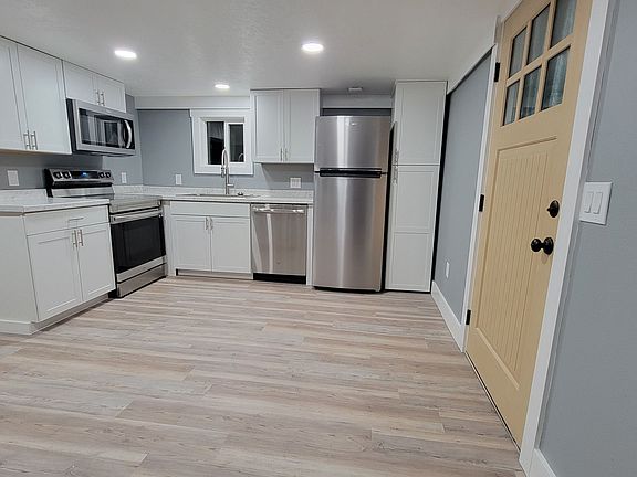 4th image of 4635 Satter Dr NE #B