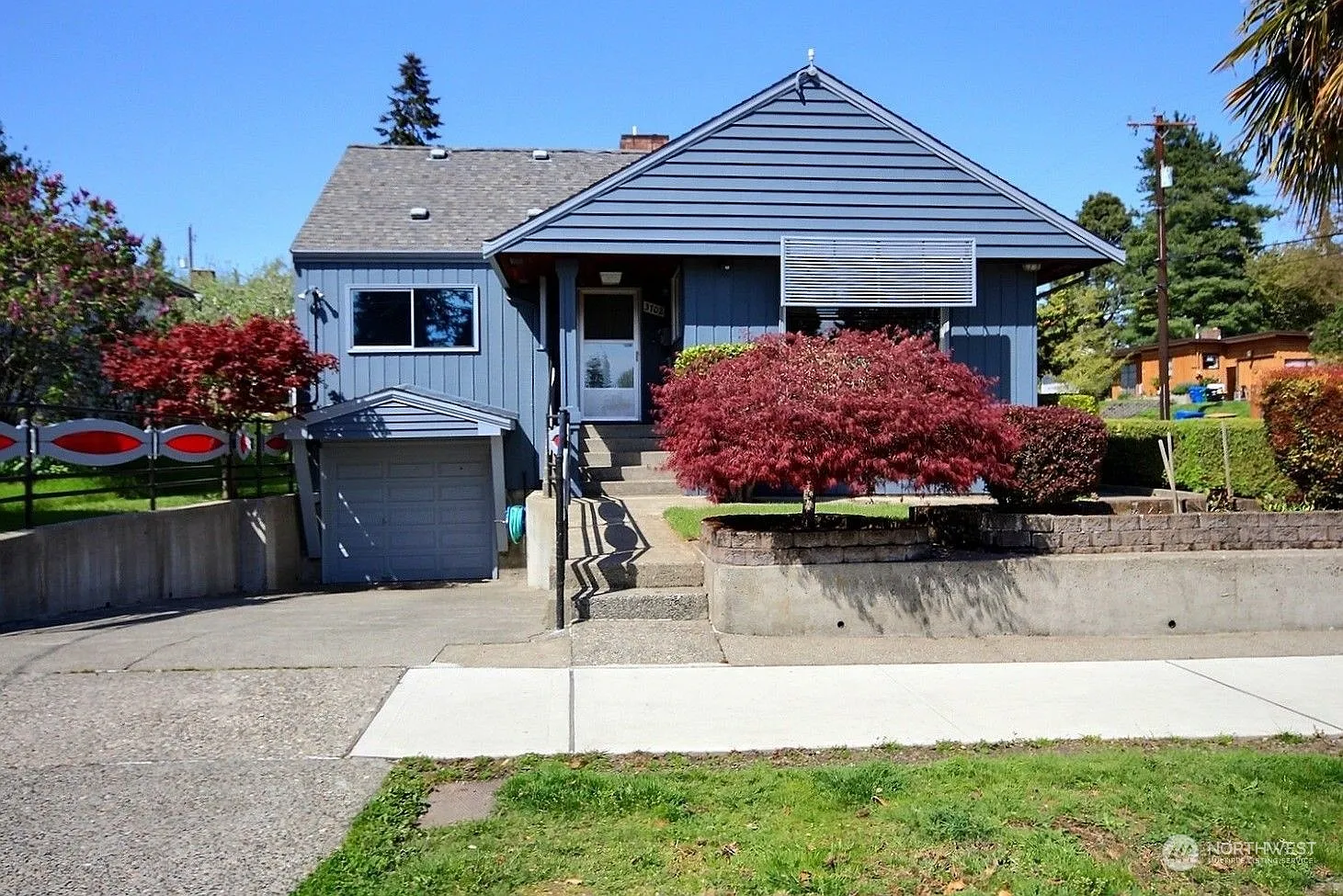 3702 SW Trenton Street photo 1