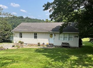 7 Saddle Rock Rd, Danbury, CT 06811