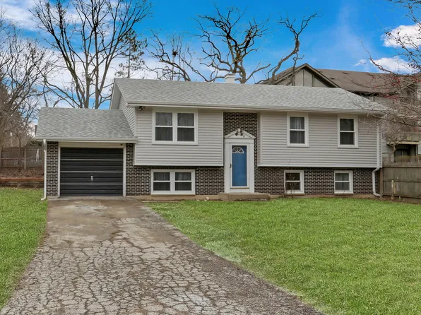 2625 Shirley Dr, Gurnee, IL 60031