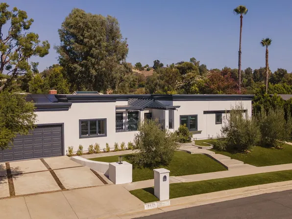 18623 Palomino Dr, Tarzana, CA 91356