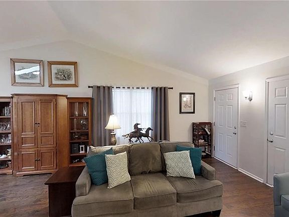 5th image of 1871 Candlewood Dr #U-27a