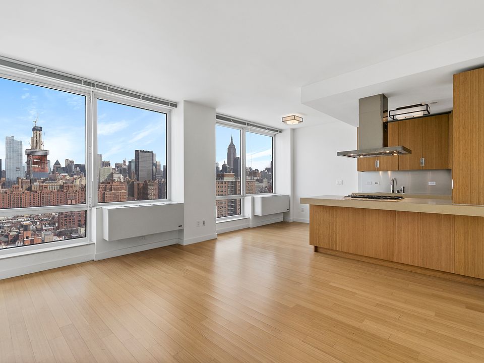 1st image of 450 W 17th St APT 2402