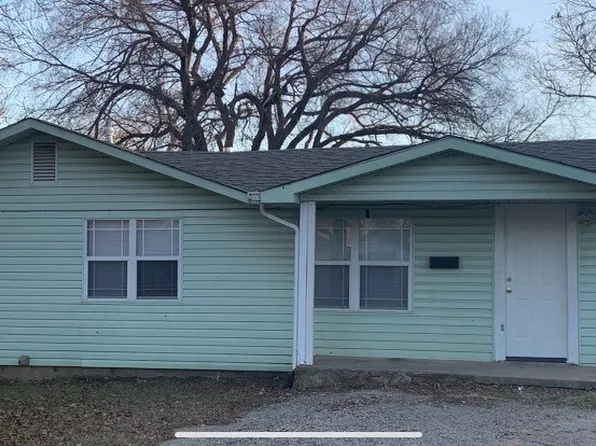 921 E 2nd St, Cushing, OK 74023