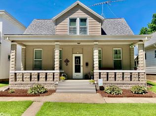 1213 N 6th St, Burlington, IA 52601