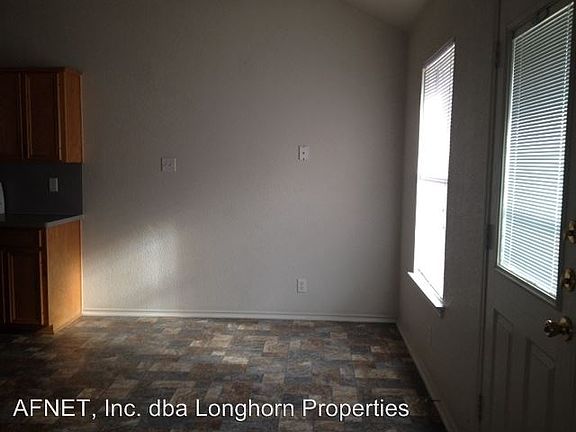 3rd image of 3402 Toledo Dr APT B