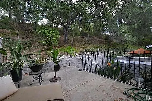 4735 Club View Dr — Photo 5