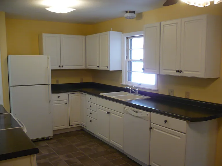 543 Locust St — Photo 6