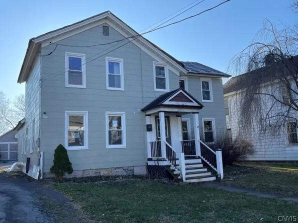 24 Chestnut St, Auburn, NY 13021