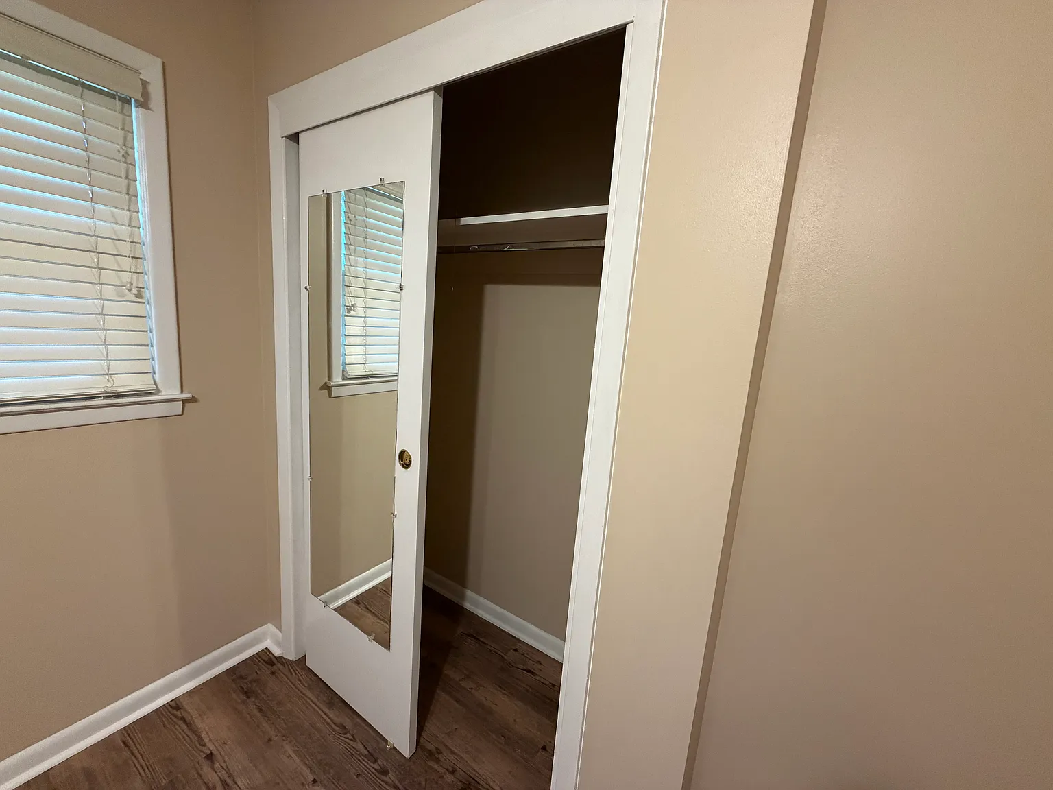 3 bed, 1438 sqft, $1,649 — Photo 1