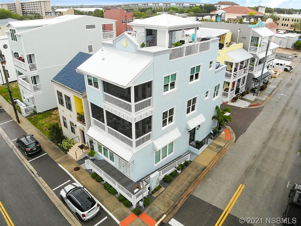 1st image of 146 Julia St