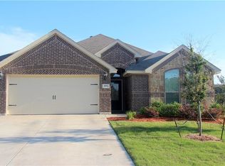 6333 Lakeside Dr, Lake Worth, TX 76135