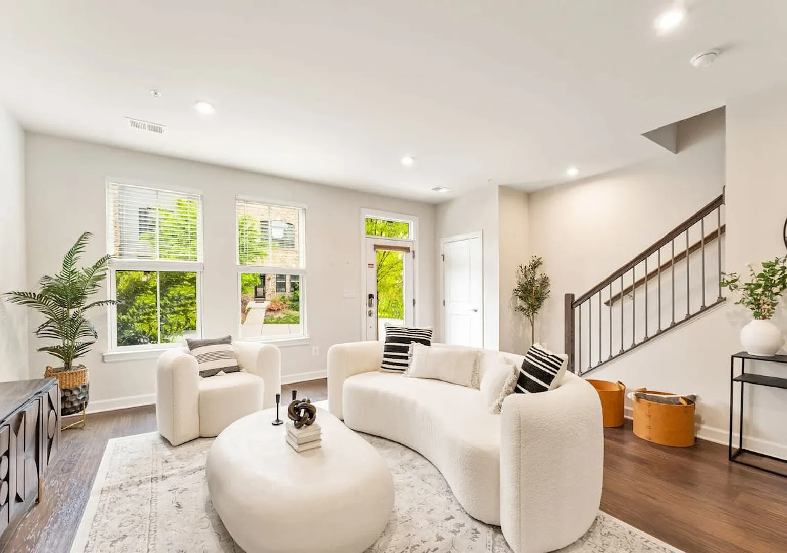 Ashburn 4-BR Homestay / Close to Dulles & METRO — Photo 3