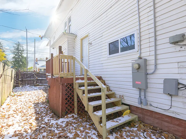 1612-1614 Lagonda Ave #C — Photo 9