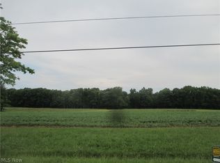 Cooper Rd, Lowellville, OH 44436