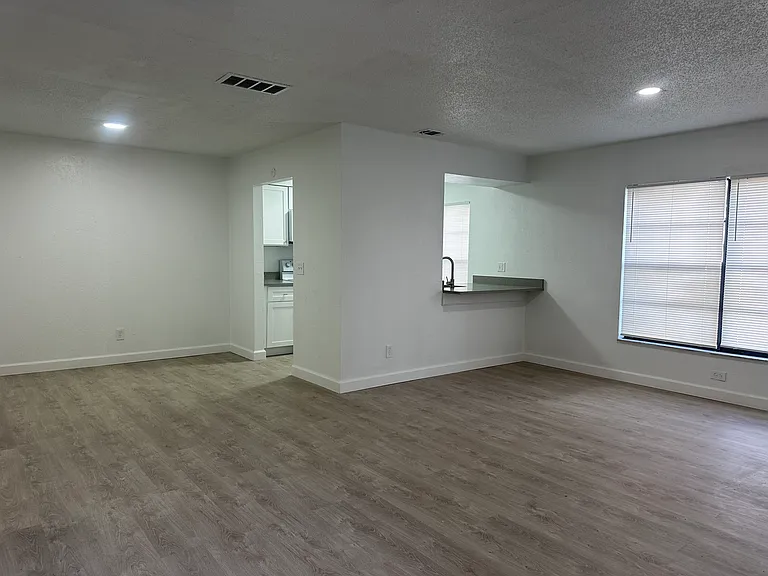 8426 Camden St #8432A — Photo 12