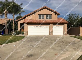 11617 Holly Oak Dr, Fontana, CA 92337