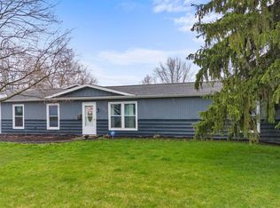 120 N Ivy Ln, Butler, IN 46721