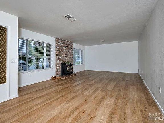 3rd image of 451 Linda Drive